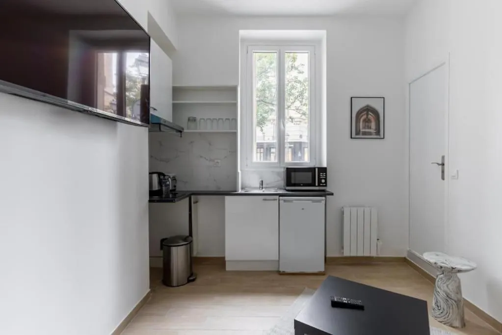 Montbrunalesia Ii Cosy 2p Apartment *